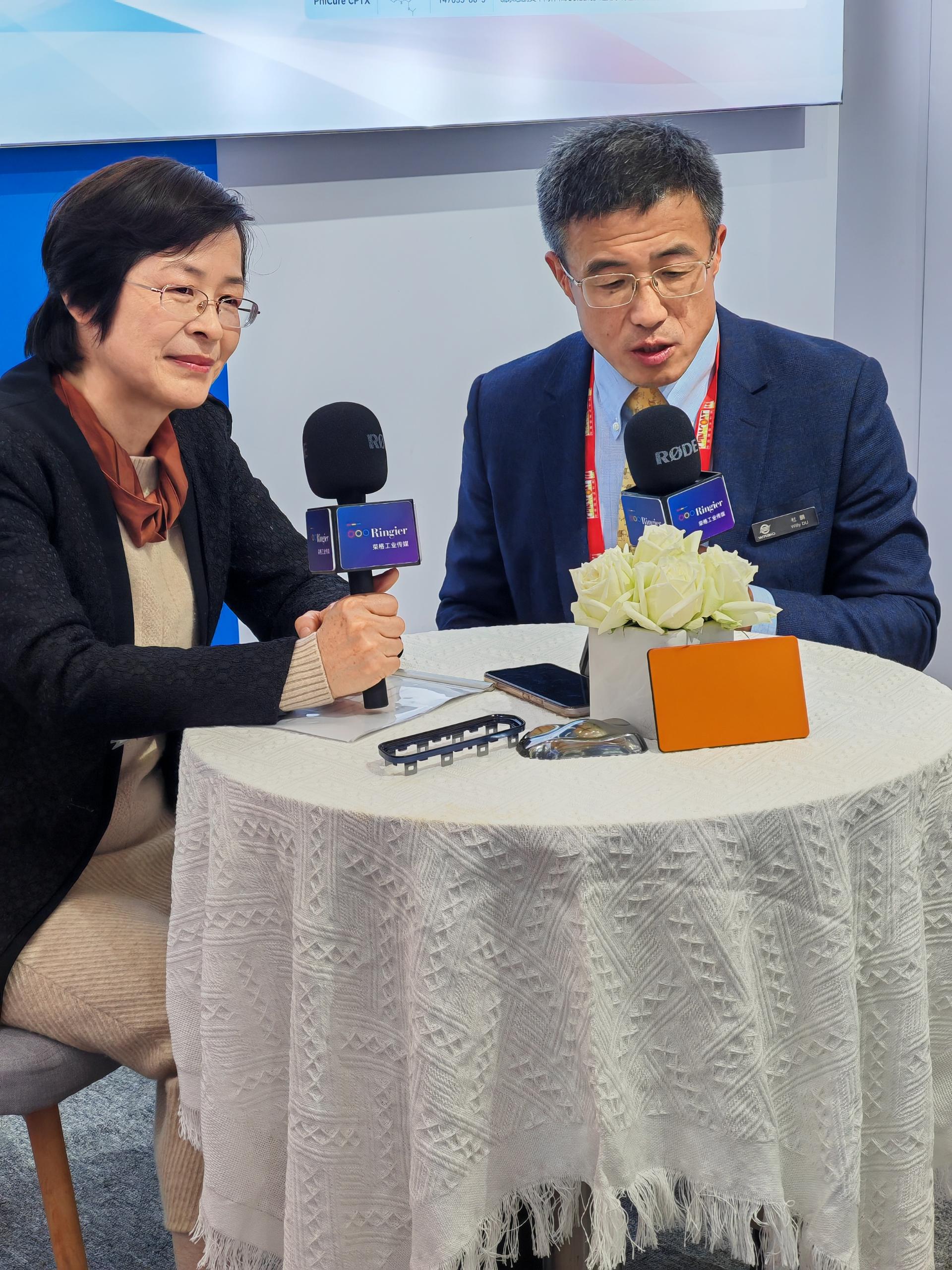 直击2025中国国际涂料展次日！润奥化工展台热度持续“狂飙”！